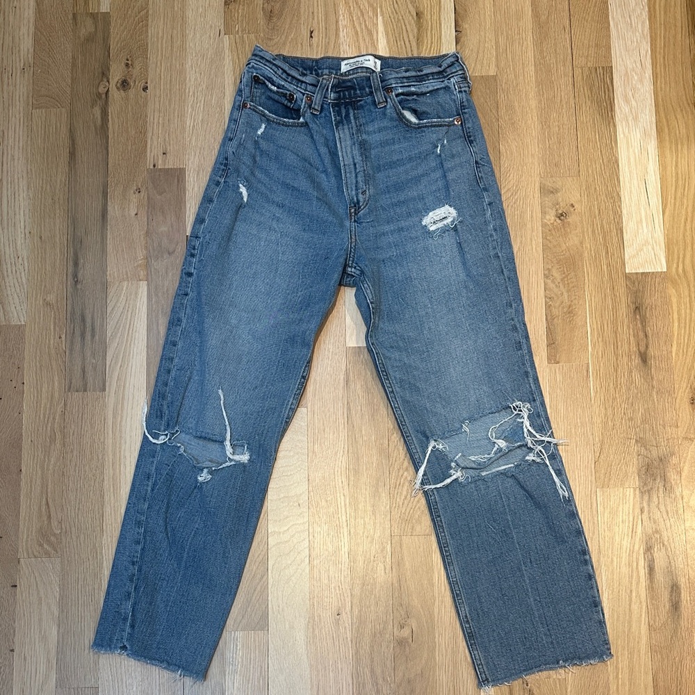 Abercrombie women’s distressed jean